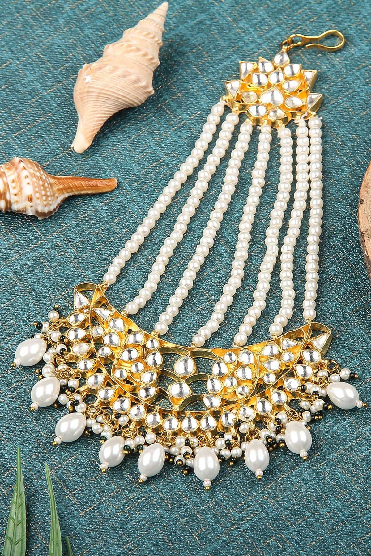 Kundan Embellished Passa