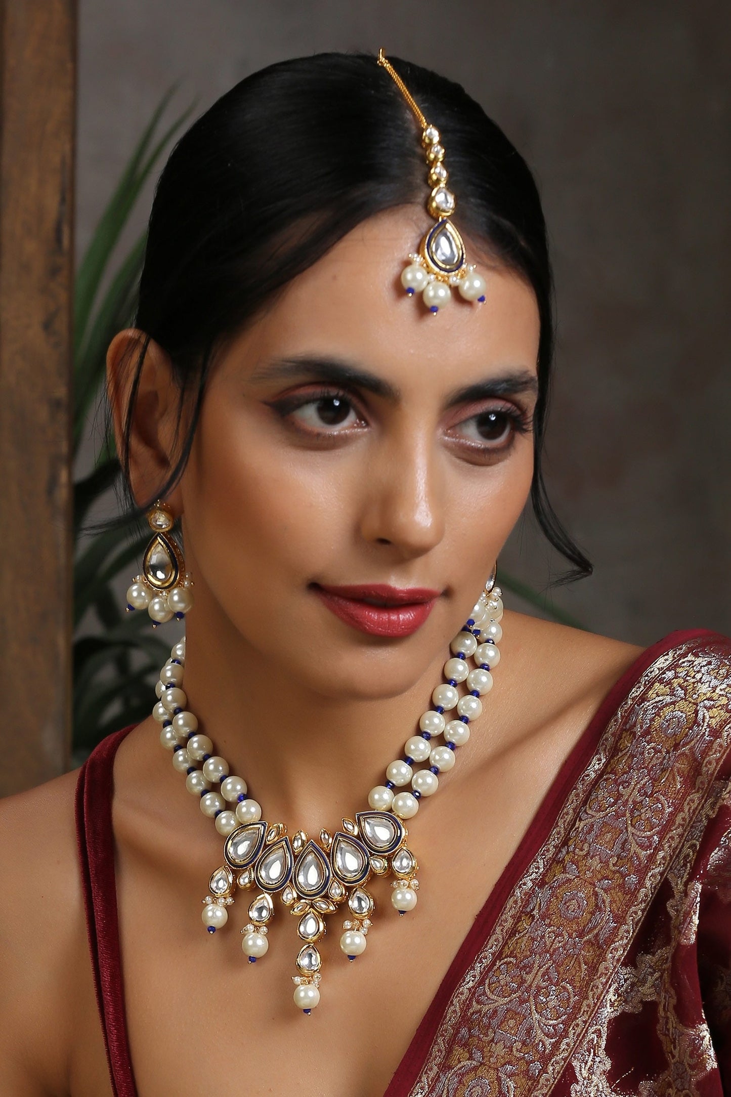Pearl Embellished Necklace Set