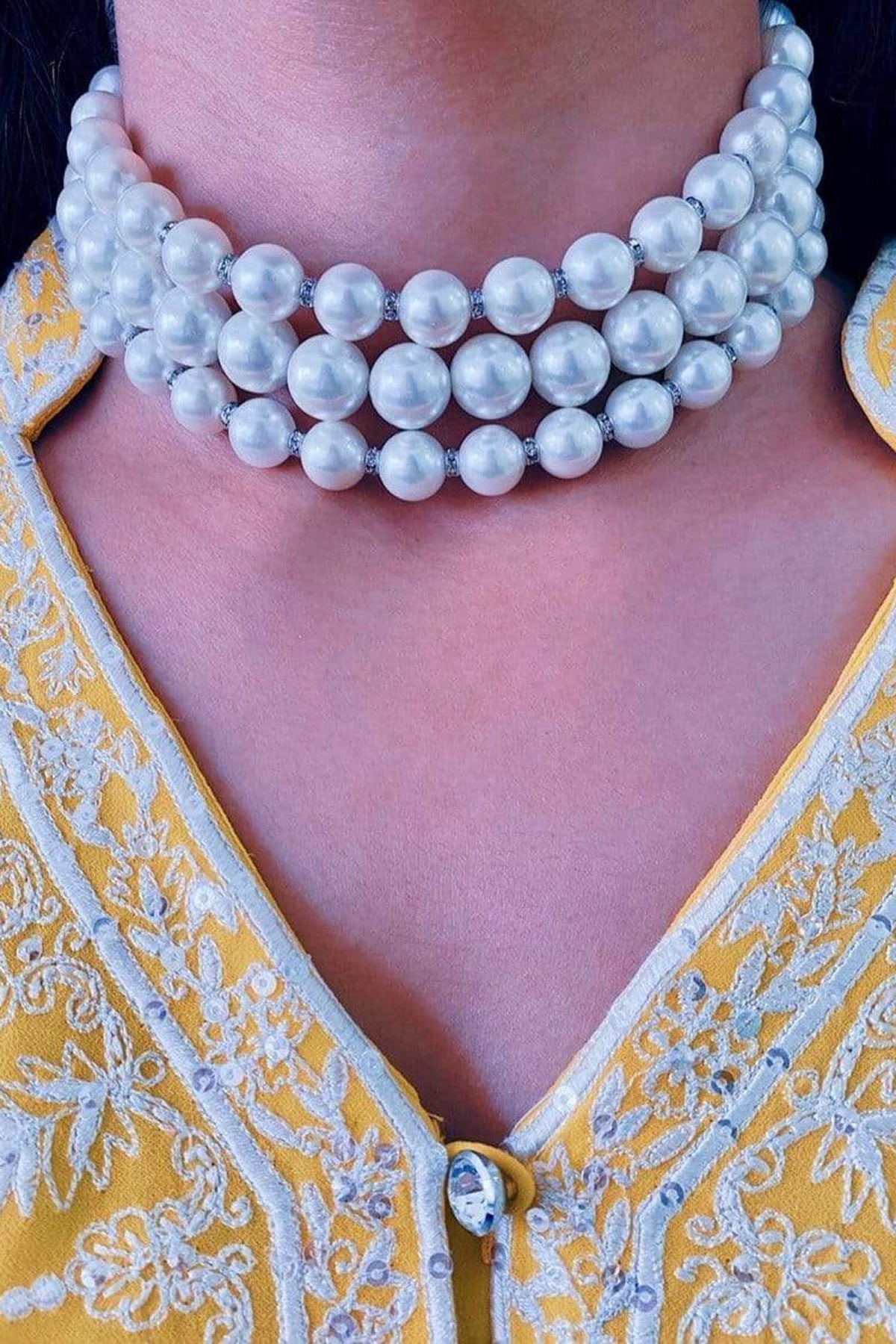 Pearly Isis Embellished Choker Necklace