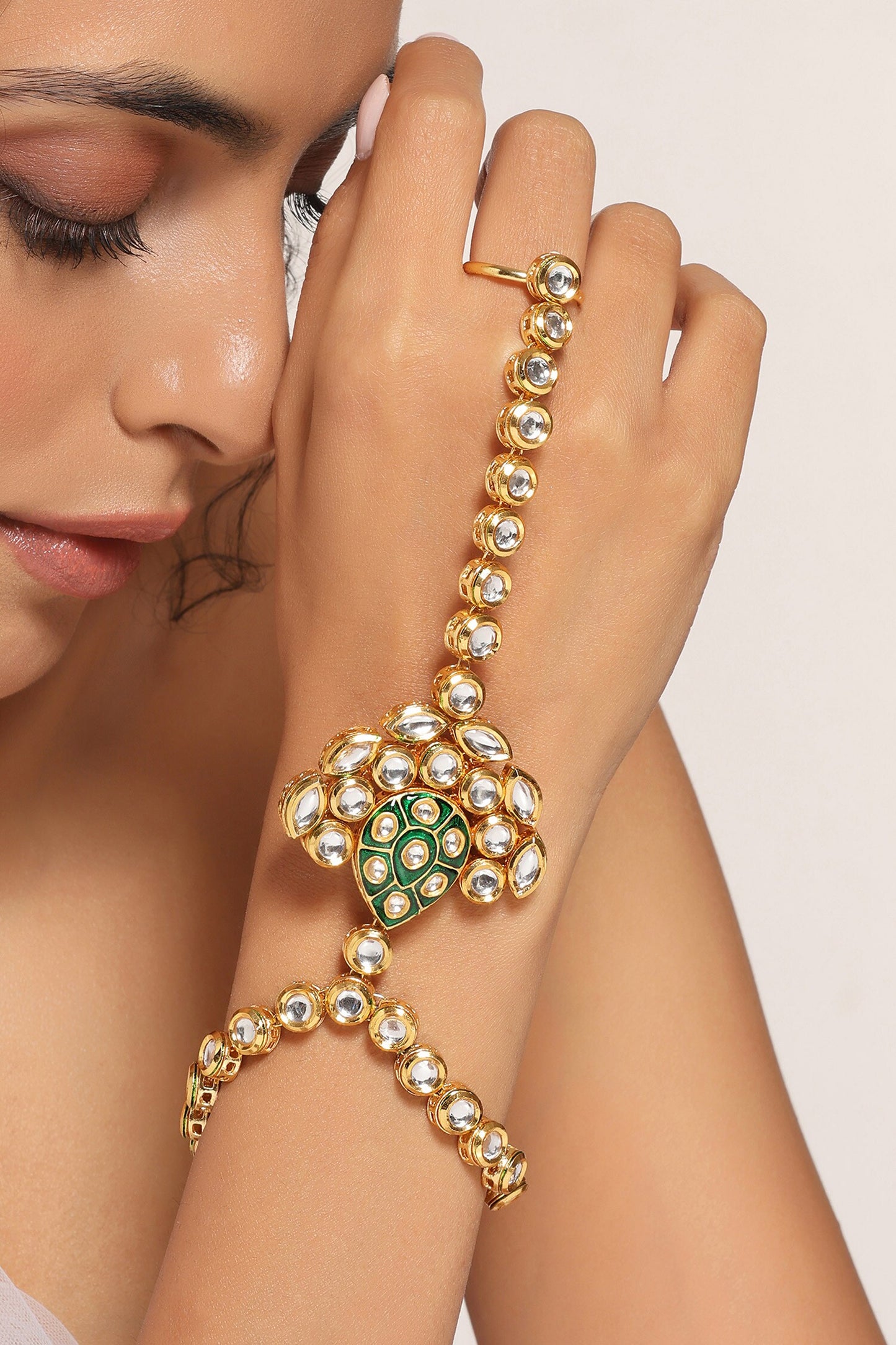 Geometric Pattern Embellished Haathphool