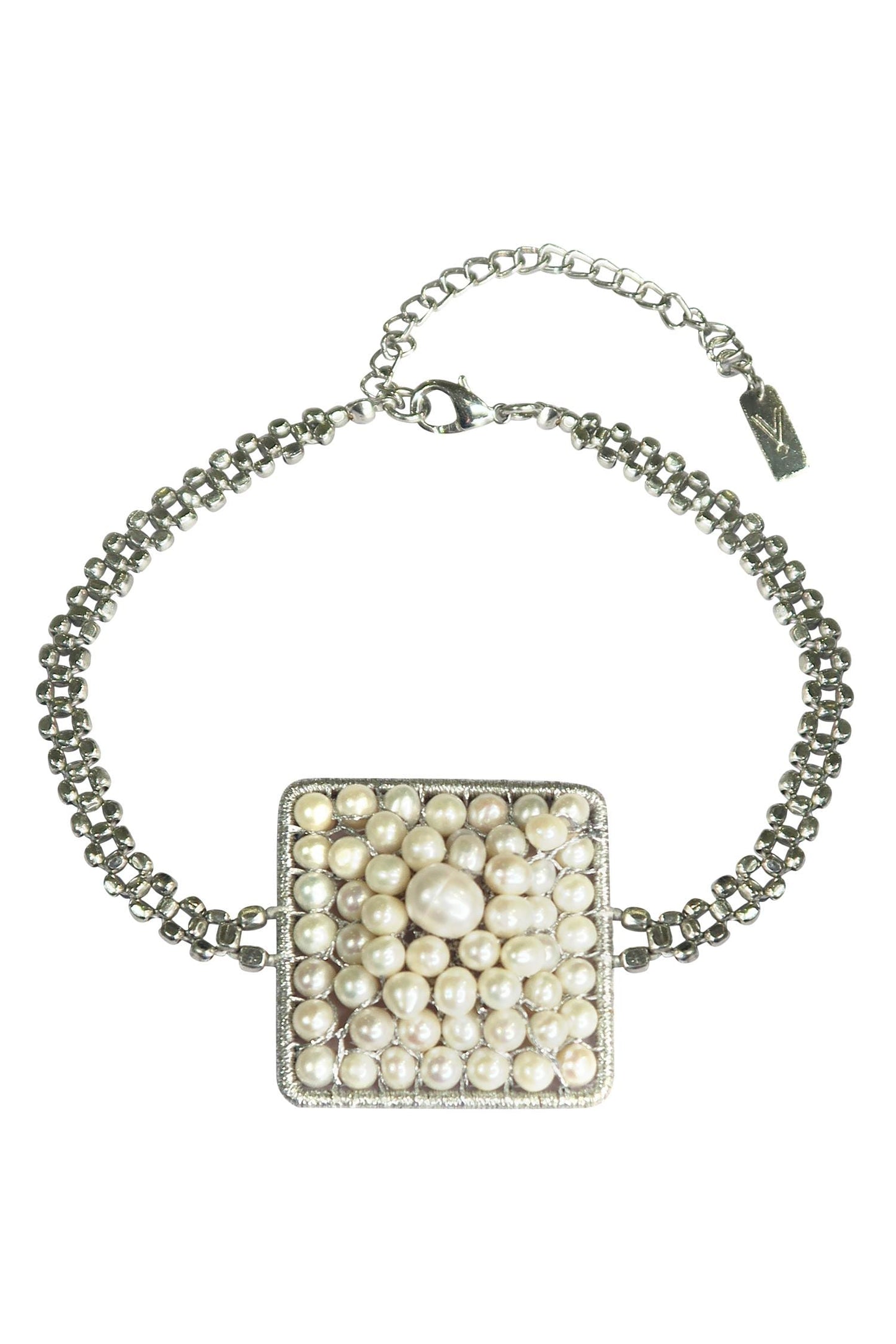 Nushraat Pendant Choker