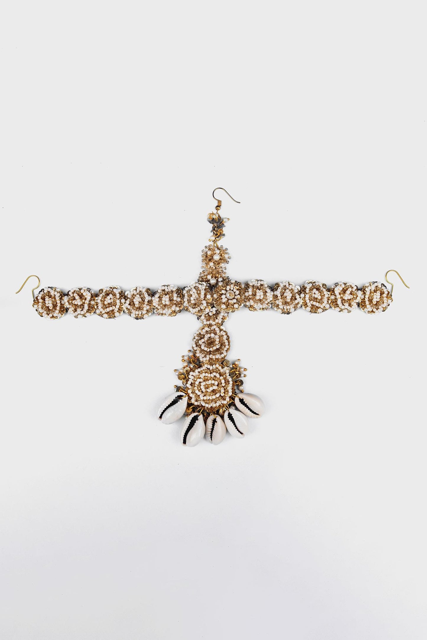 Gold & White Pearl Mathapatti