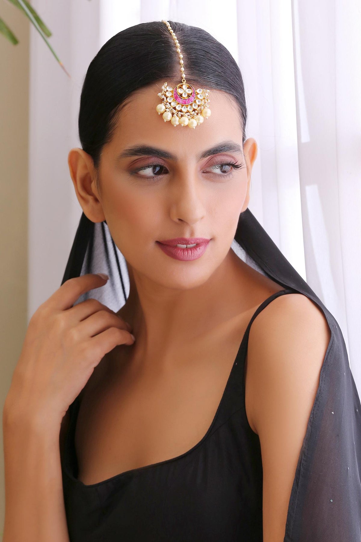 Handmade Kundan Maangtikka
