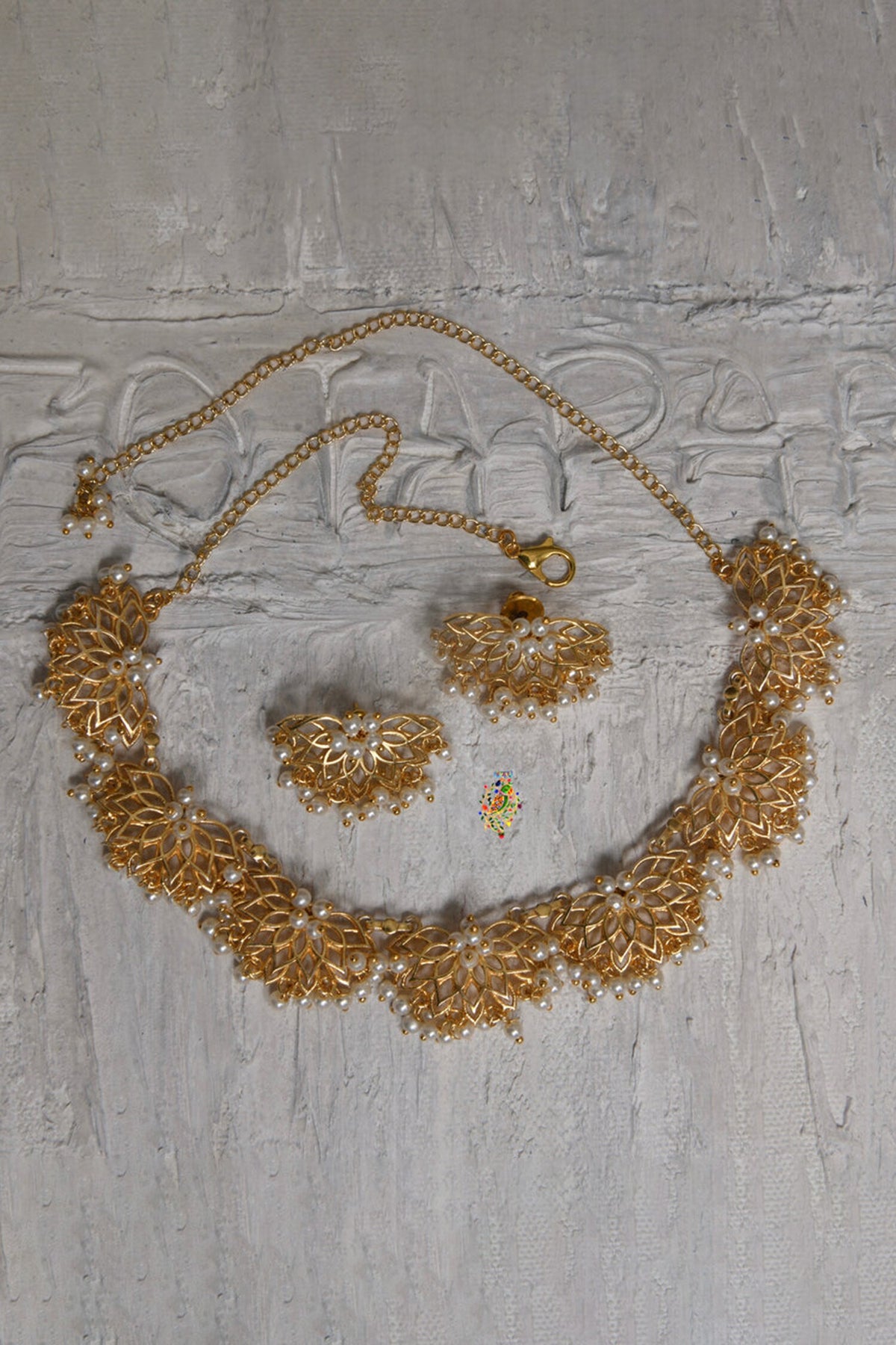 Embellished Lotus Mist Necklace Set