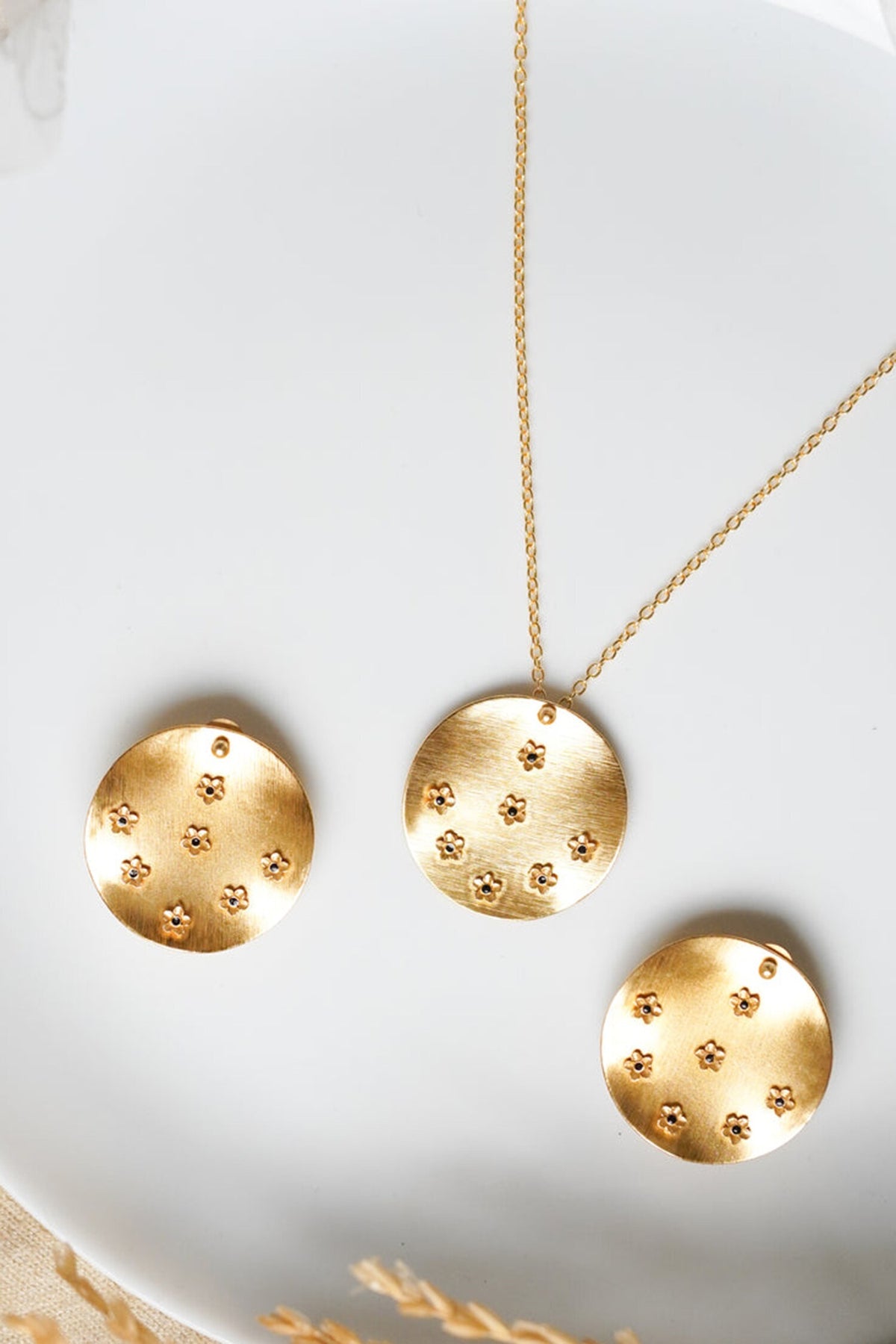 Flower Garden Pendant Necklace Set