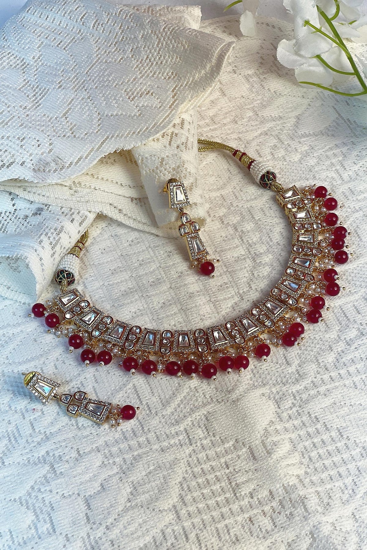 Kundan Studded Geometric Necklace Set