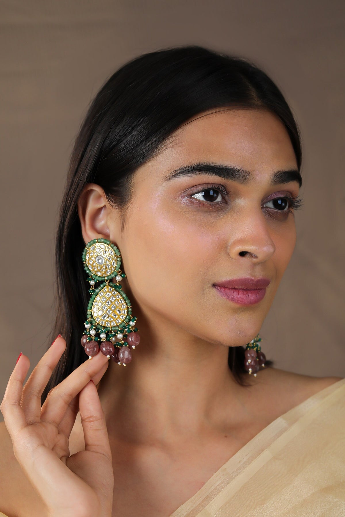 Jadtar Stones Embellished Pendant Choker Necklace Set