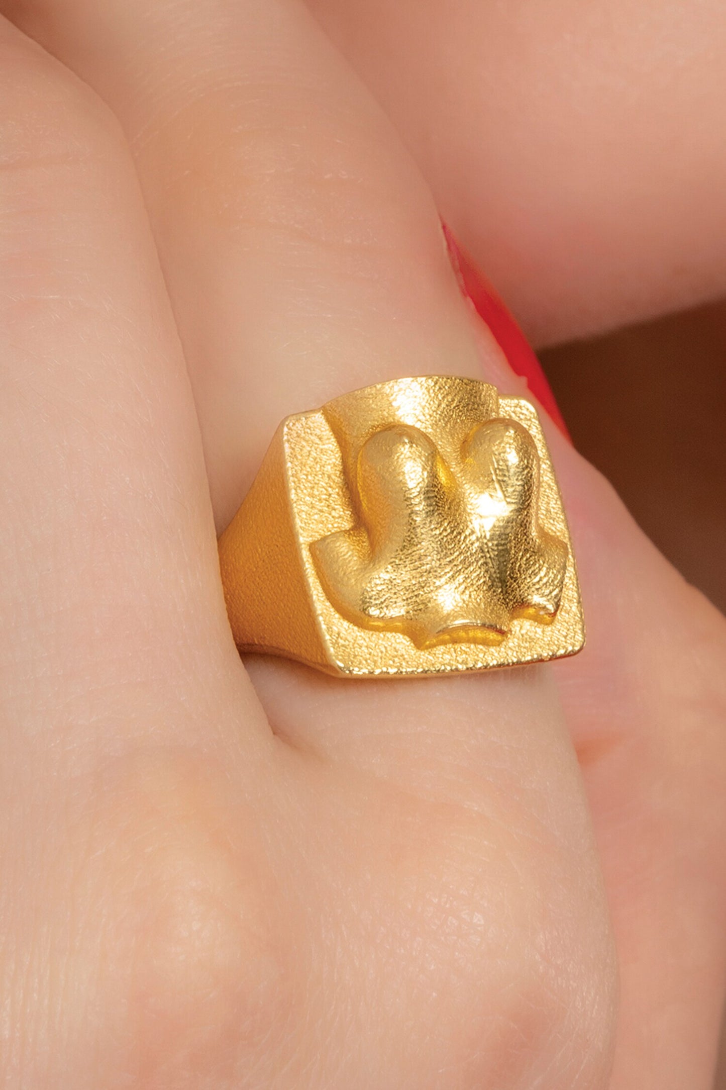 Recycled Bronze Feminine Carved Ring