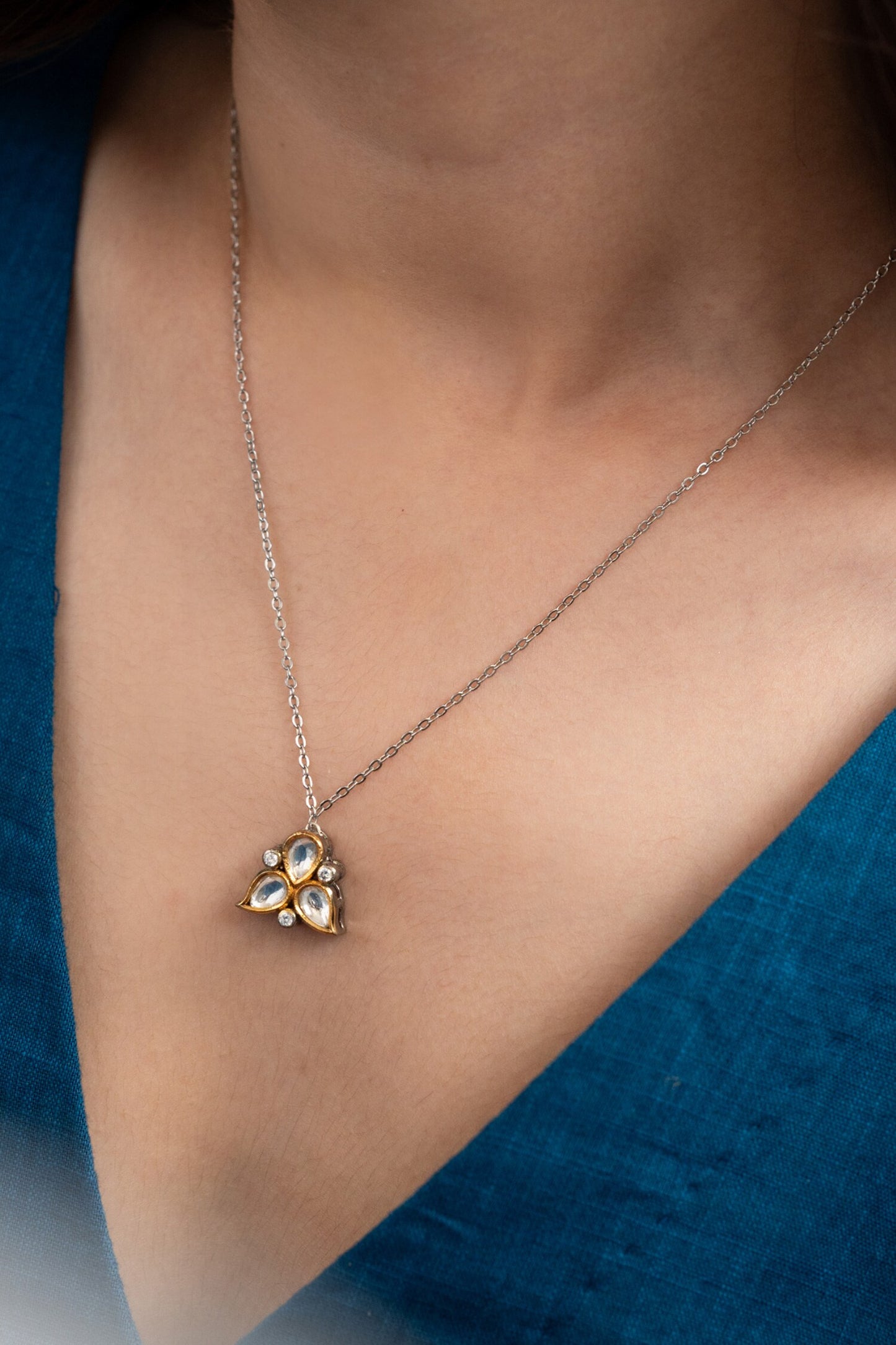 Embellished Pendant Necklace