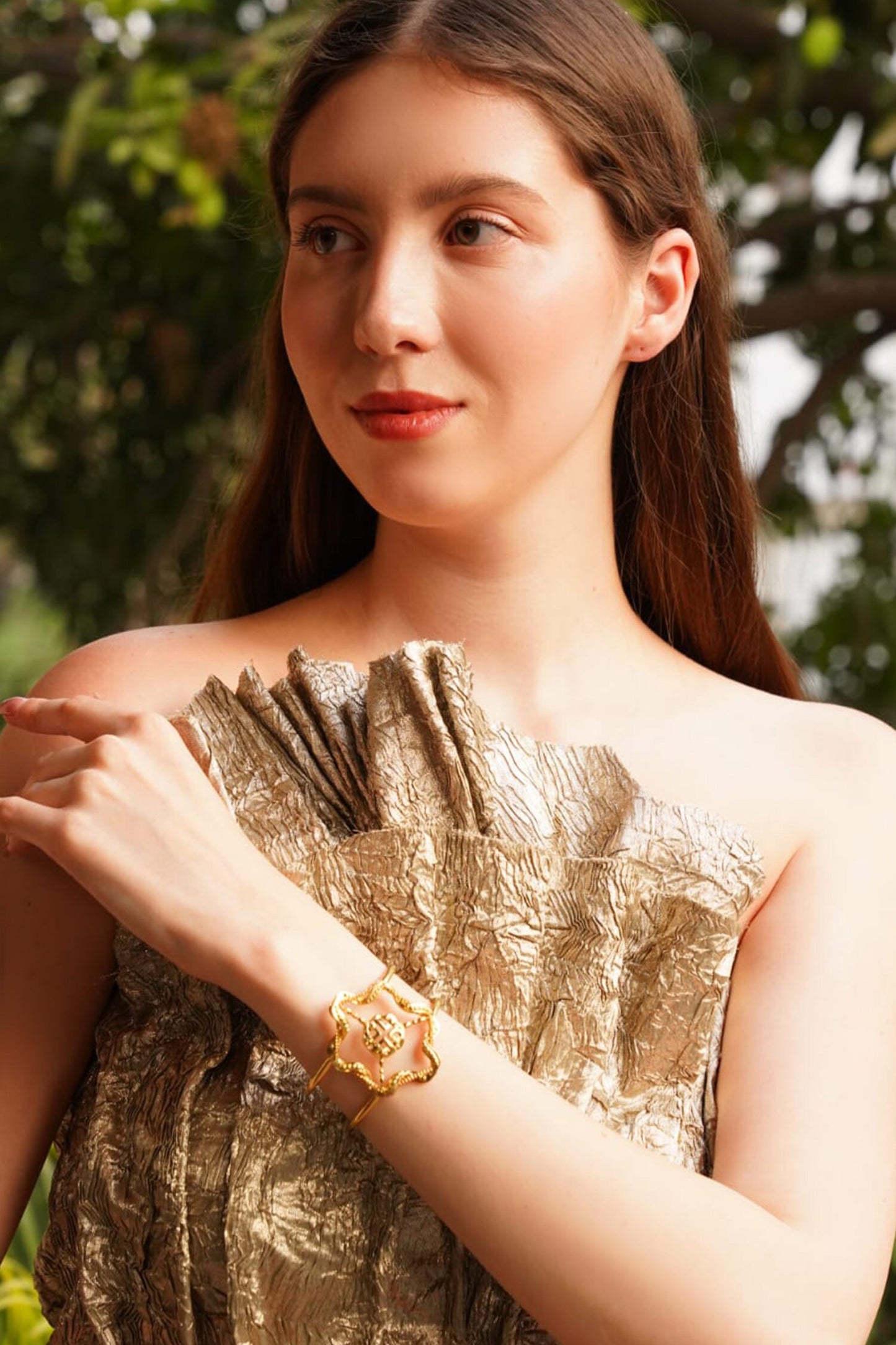Carved Intertwined Pattern Bracelet