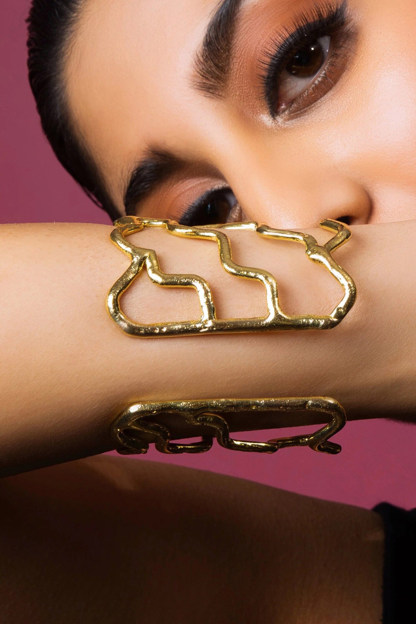 Radiant Agate Stone Embellished Cuff