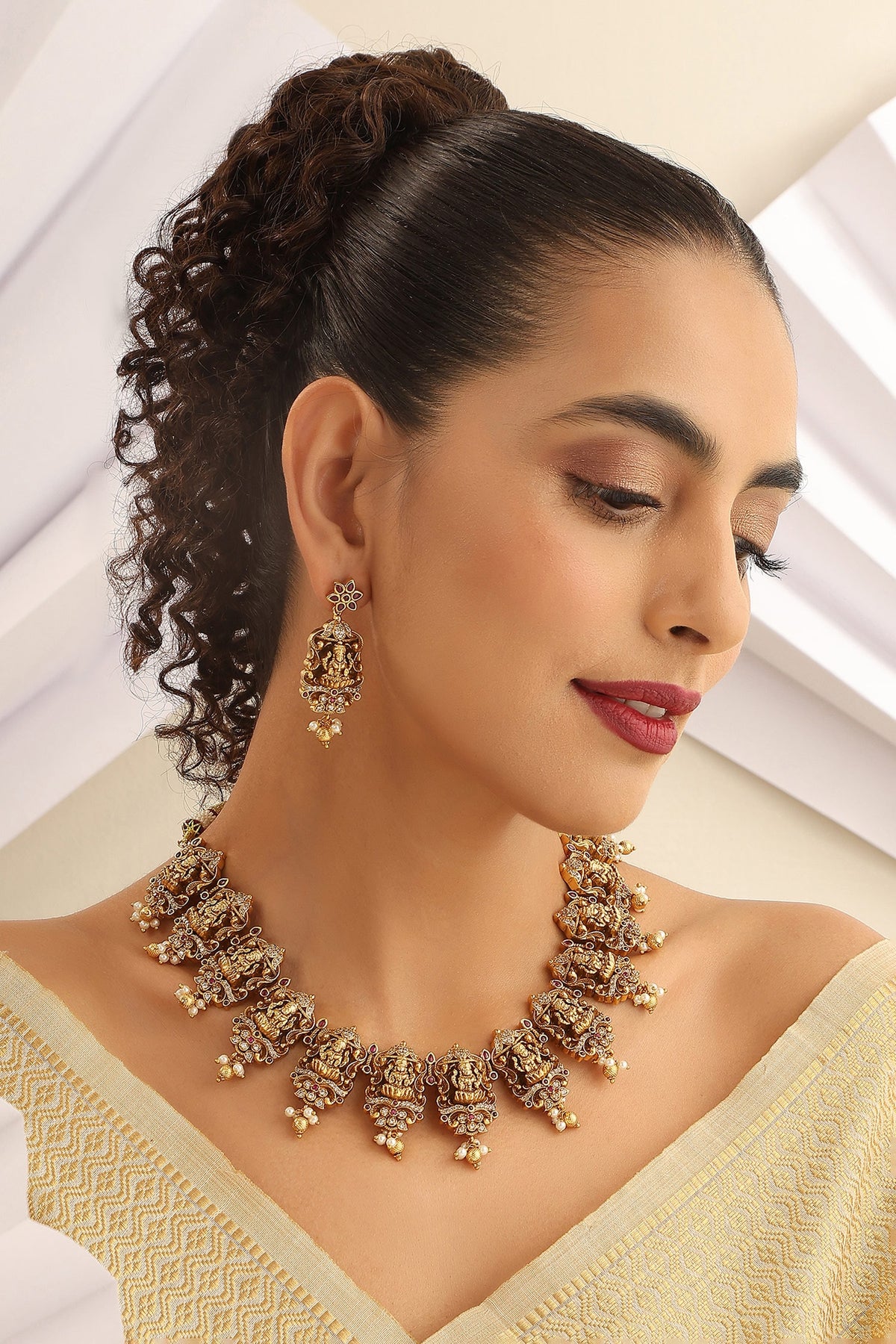 Carved Temple Necklace Set