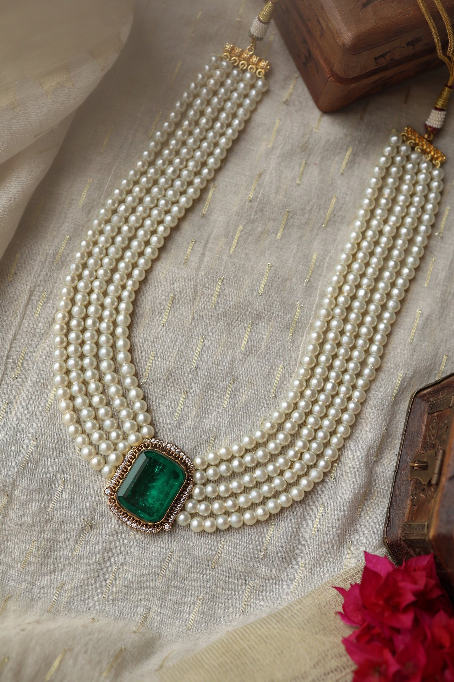 Emerald Doublet Stone Embellished Pearl Necklace