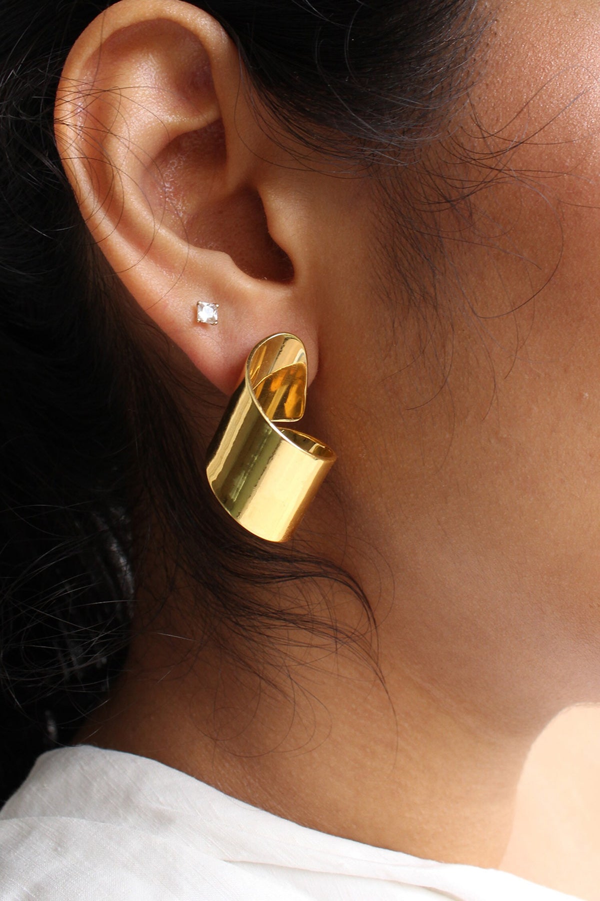 Deneb Rippling Pattern Earrings