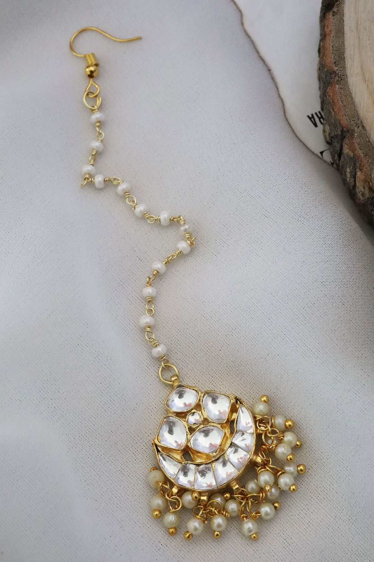 Kundan Embellished Maangtikka