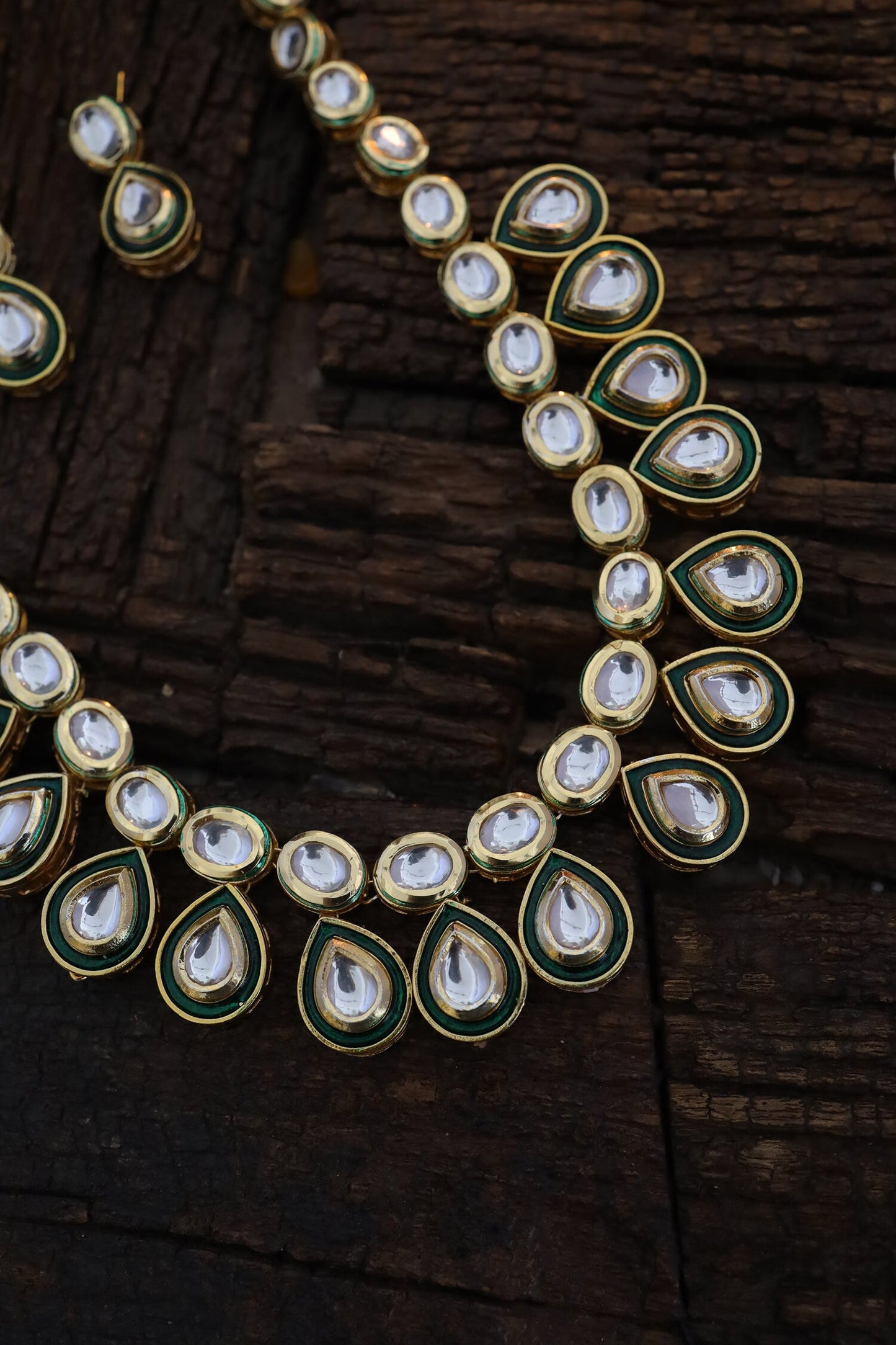 Tear Drop Carved Necklace Set