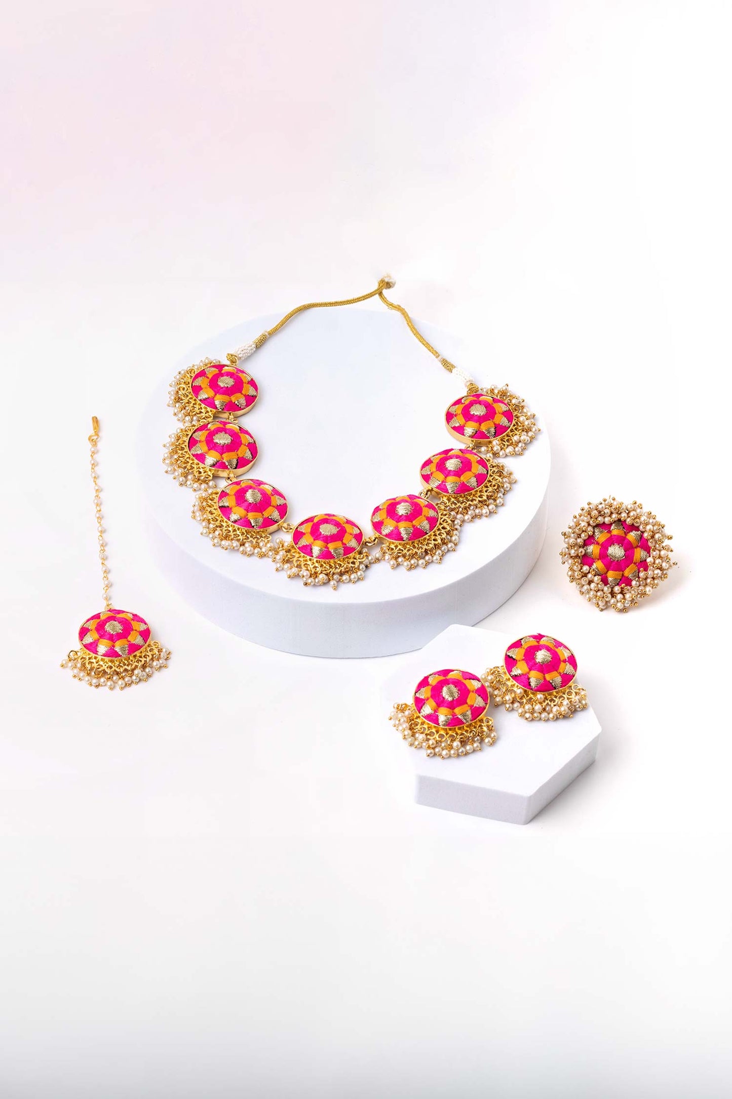 Orchid Circular Motif Necklace Set