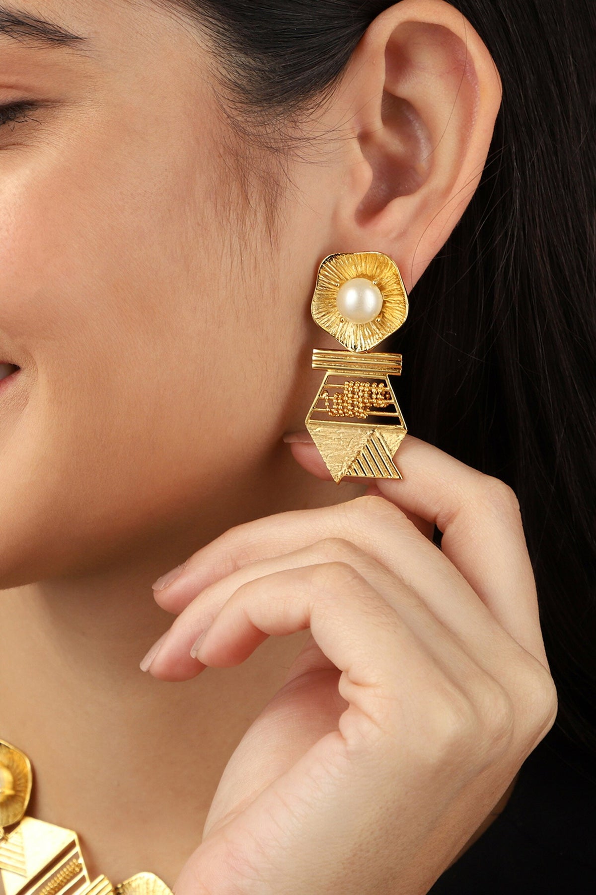 Hexa Pearl Earrings