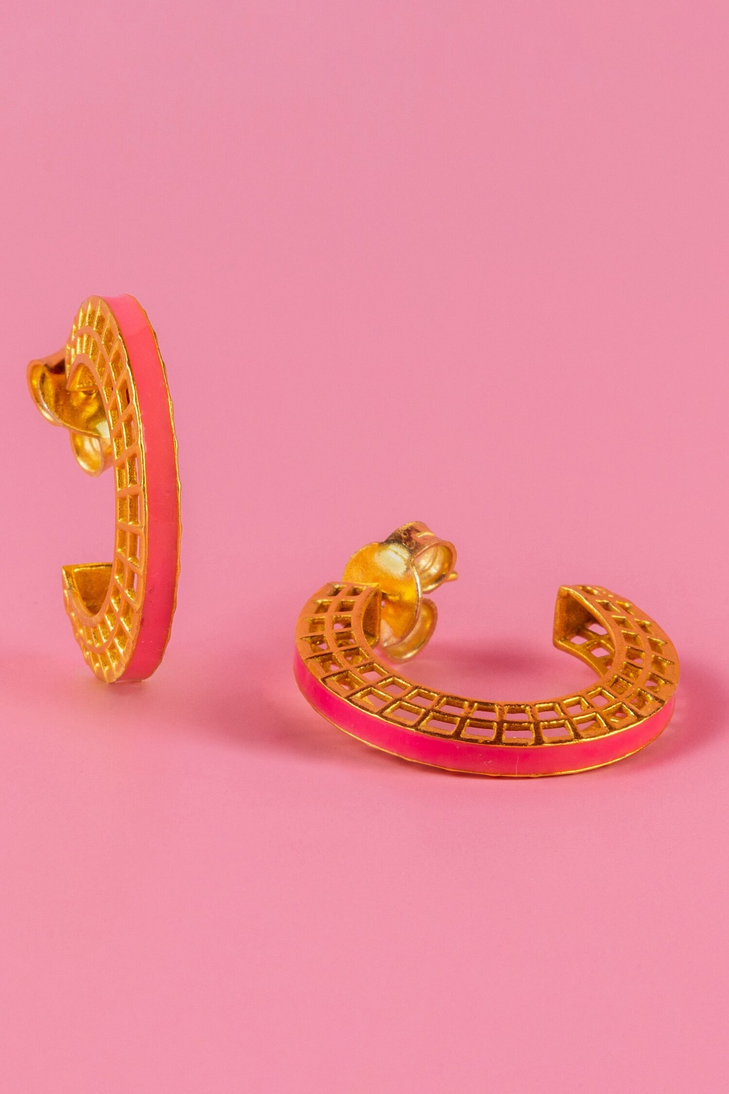 Round Enamelled Hoops