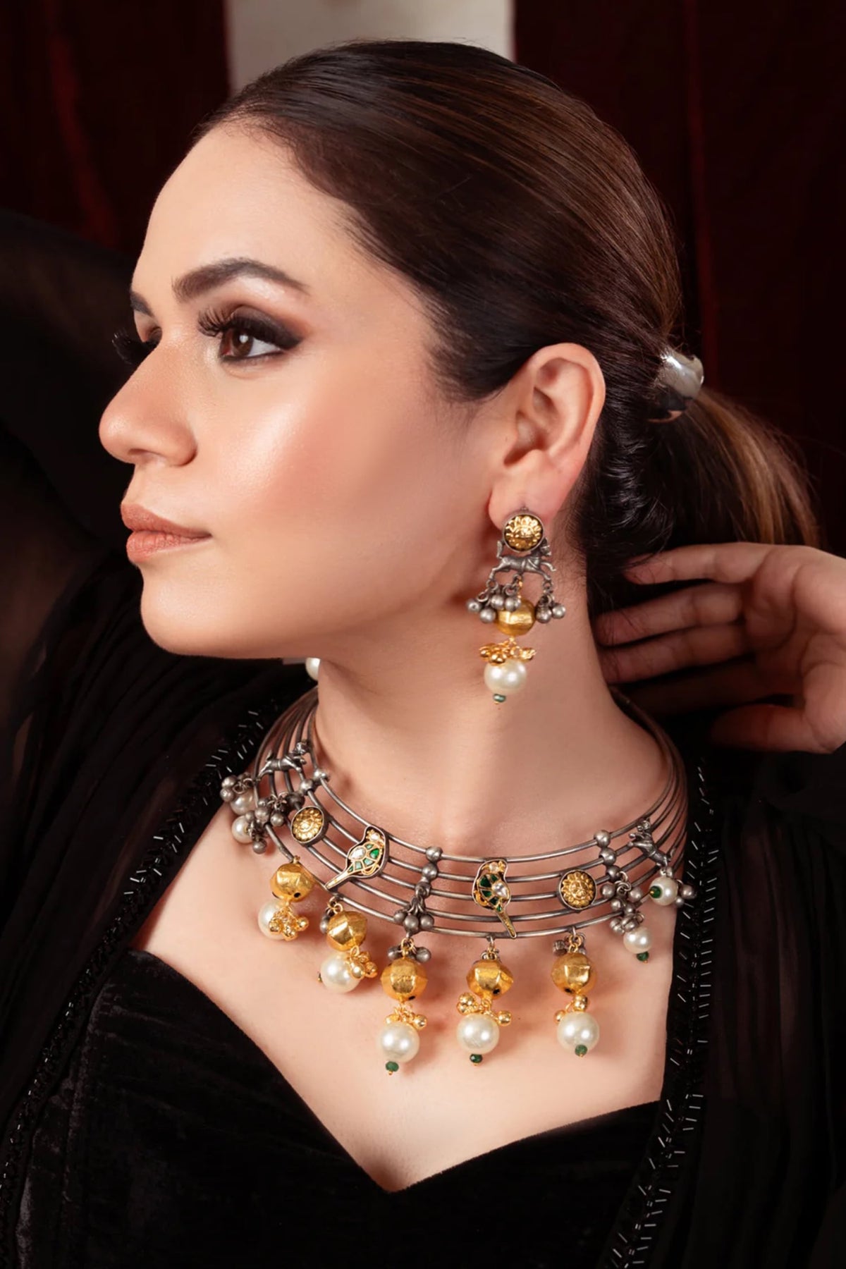 Kundan Polki Studded Hasli Necklace Set