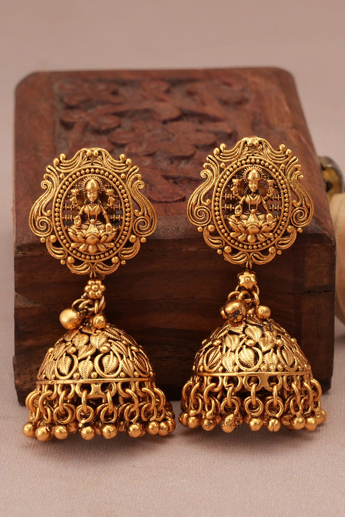 Goddess Laxmi Motif Choker Set