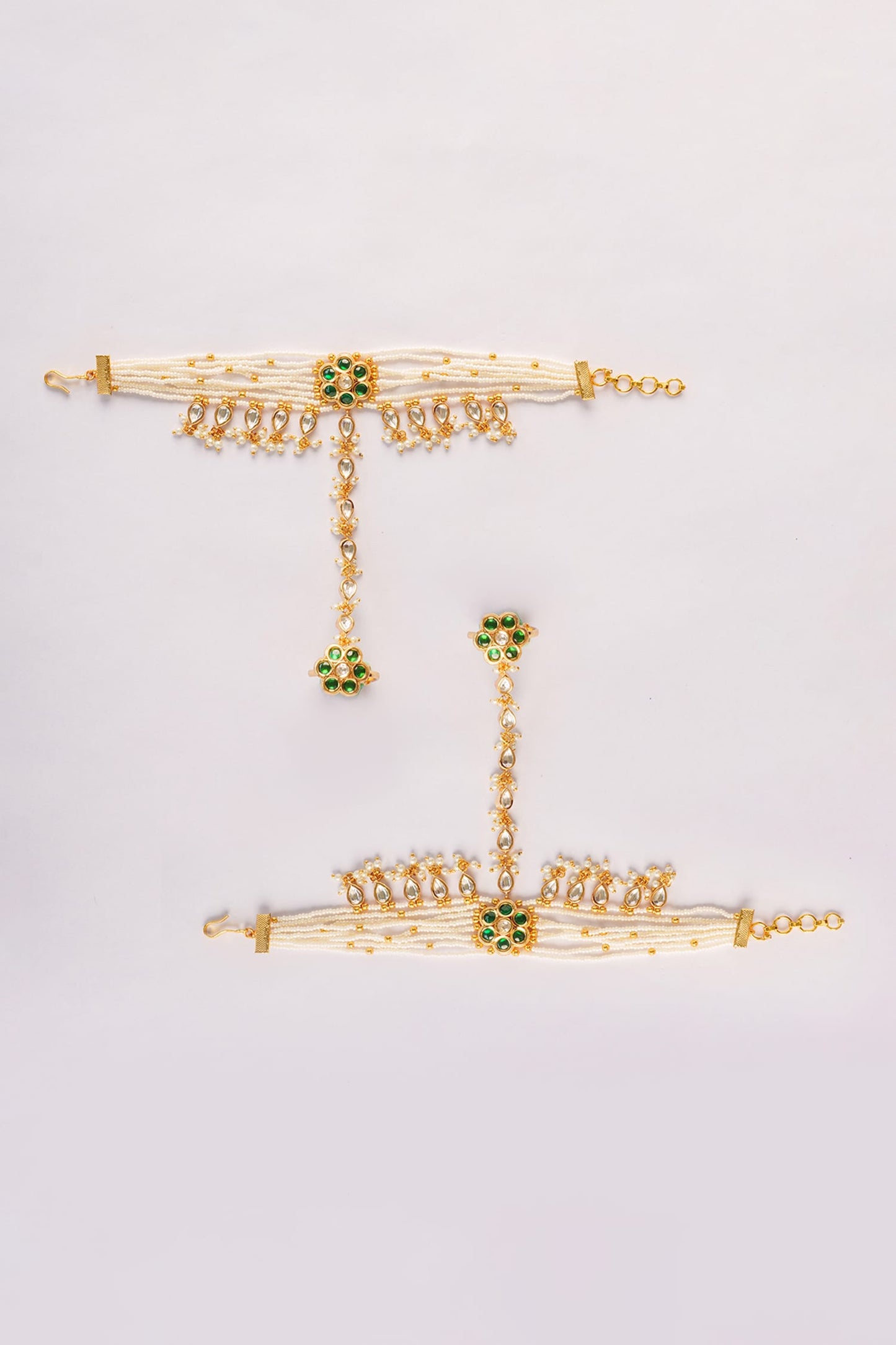 Gold Bead Embellished Haathphool Set