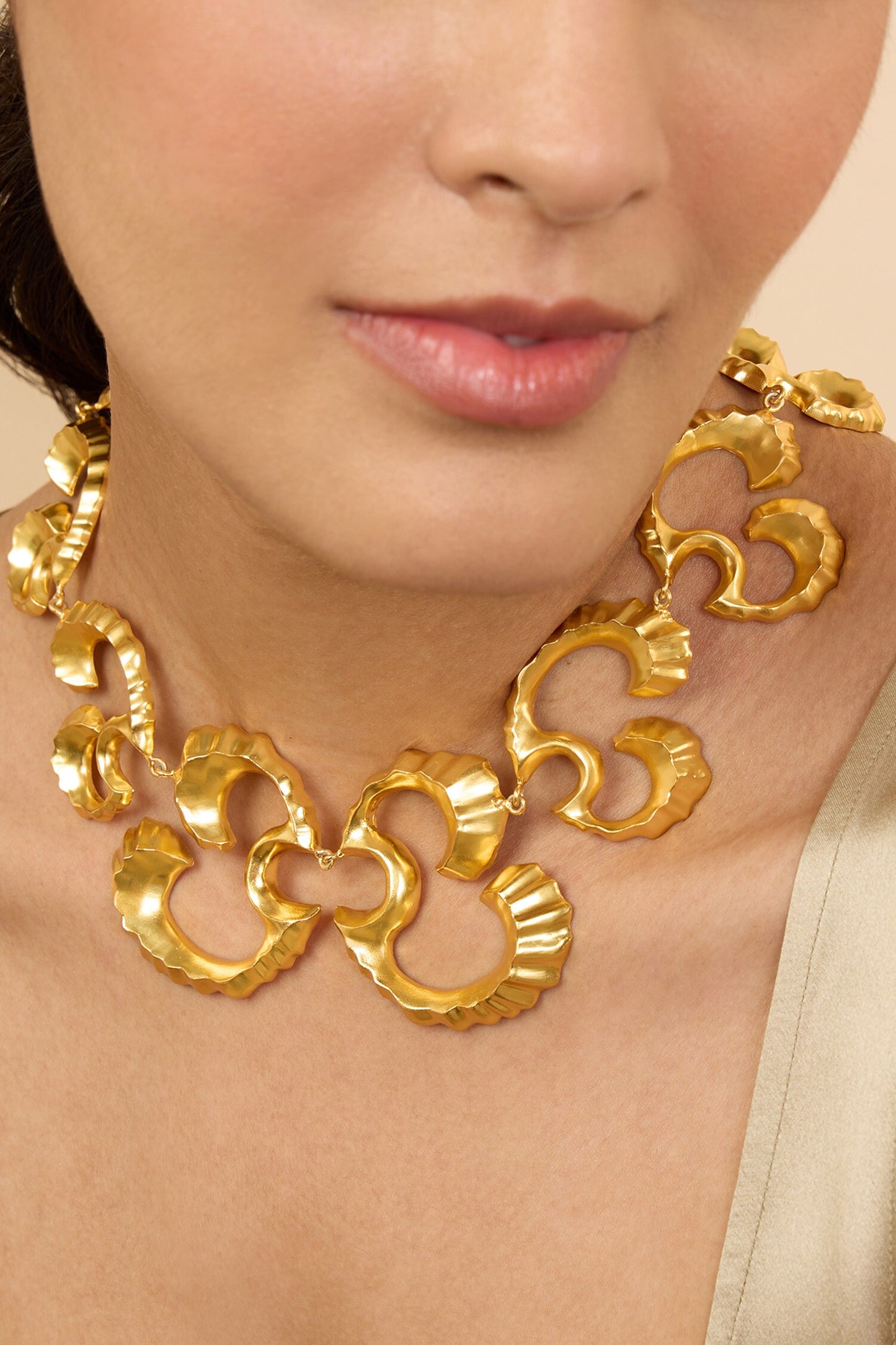 Gold Textured Coral Wave Choker