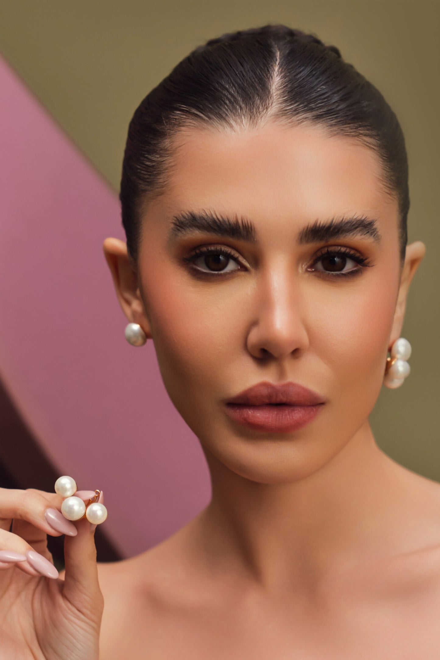 Claw Pearl Drop Studs
