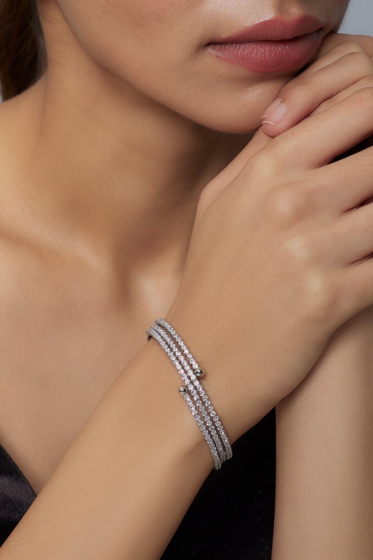 Silver Zircon Embellished Kada