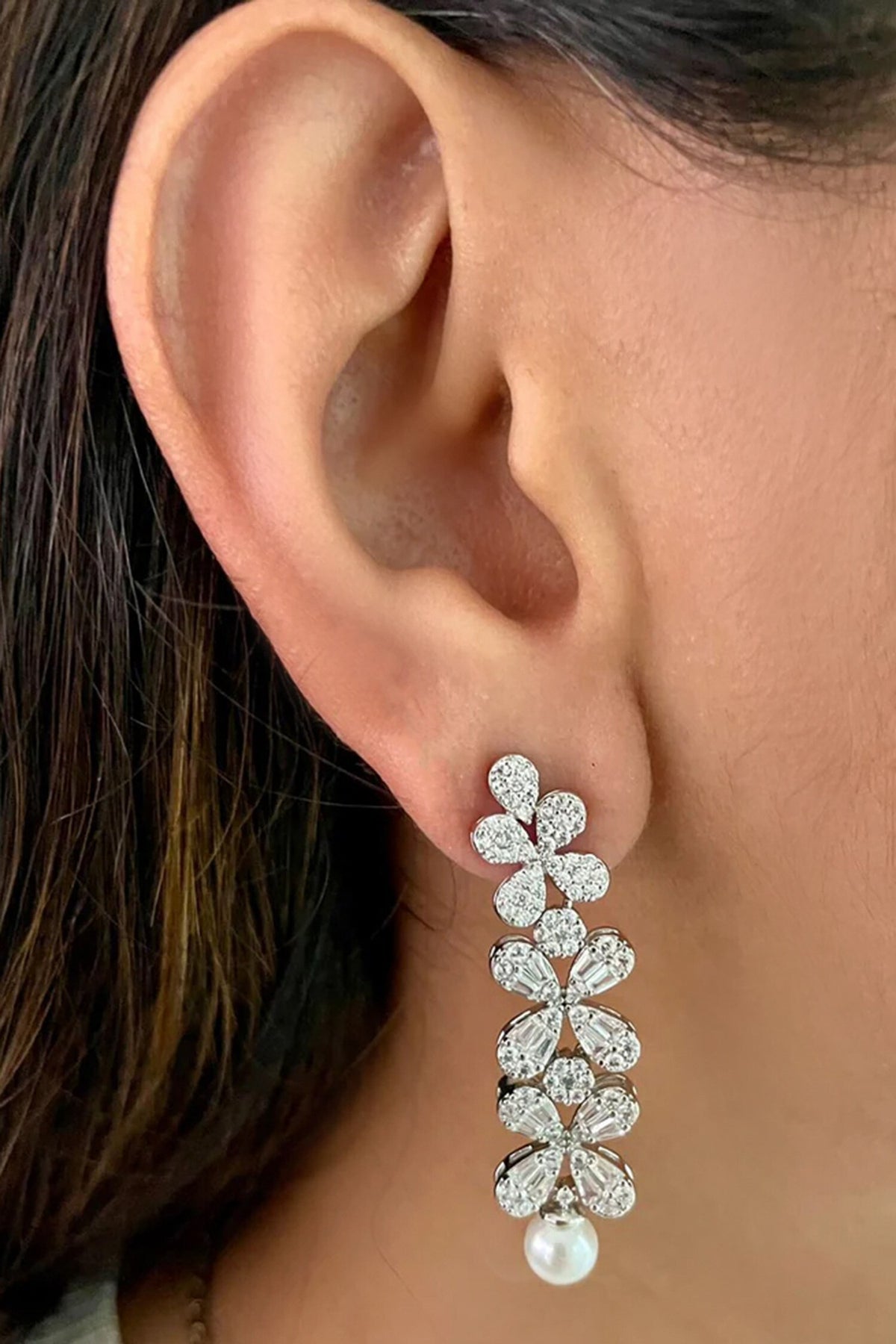 Pearly Floral Diamonte Necklace Set