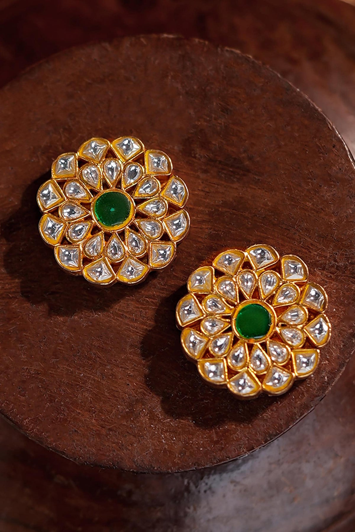 Minimalistic Necklace Set With Studs
