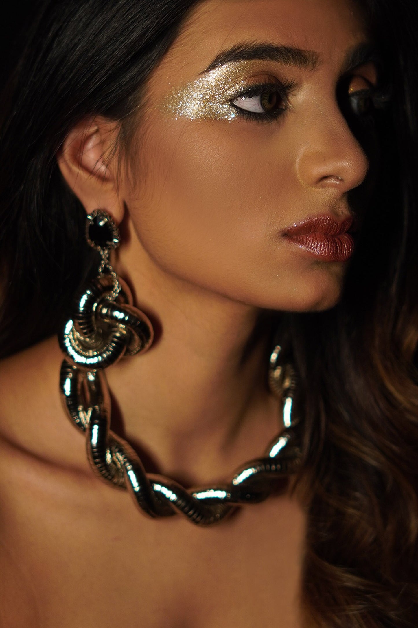 Silver Metallic Twisted Choker