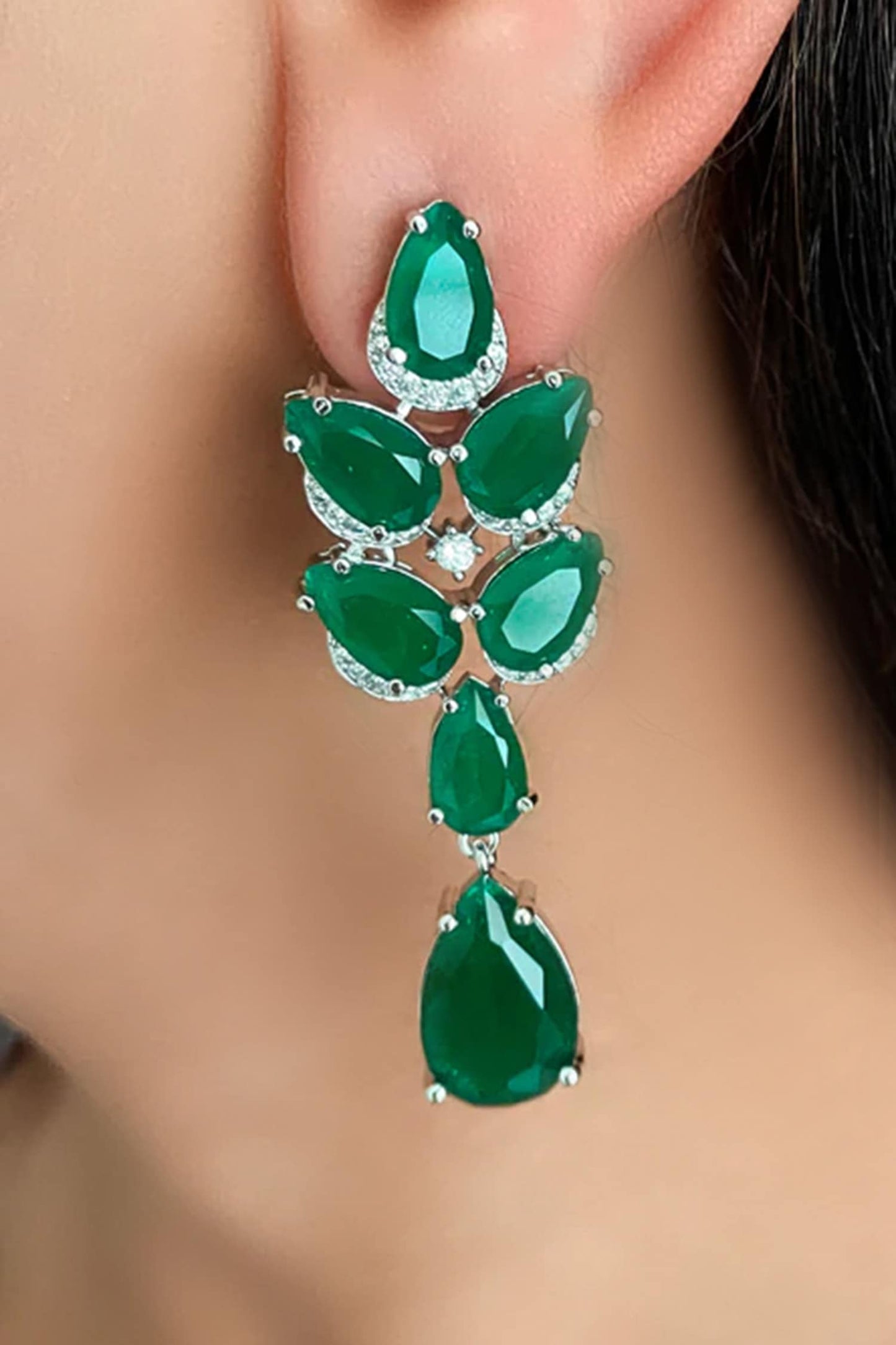 Emerald & Diamond Drops Necklace Set
