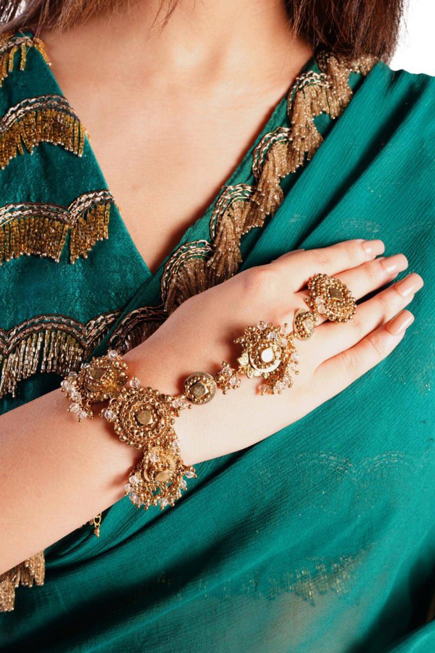 Oorja Embellished Haathphool