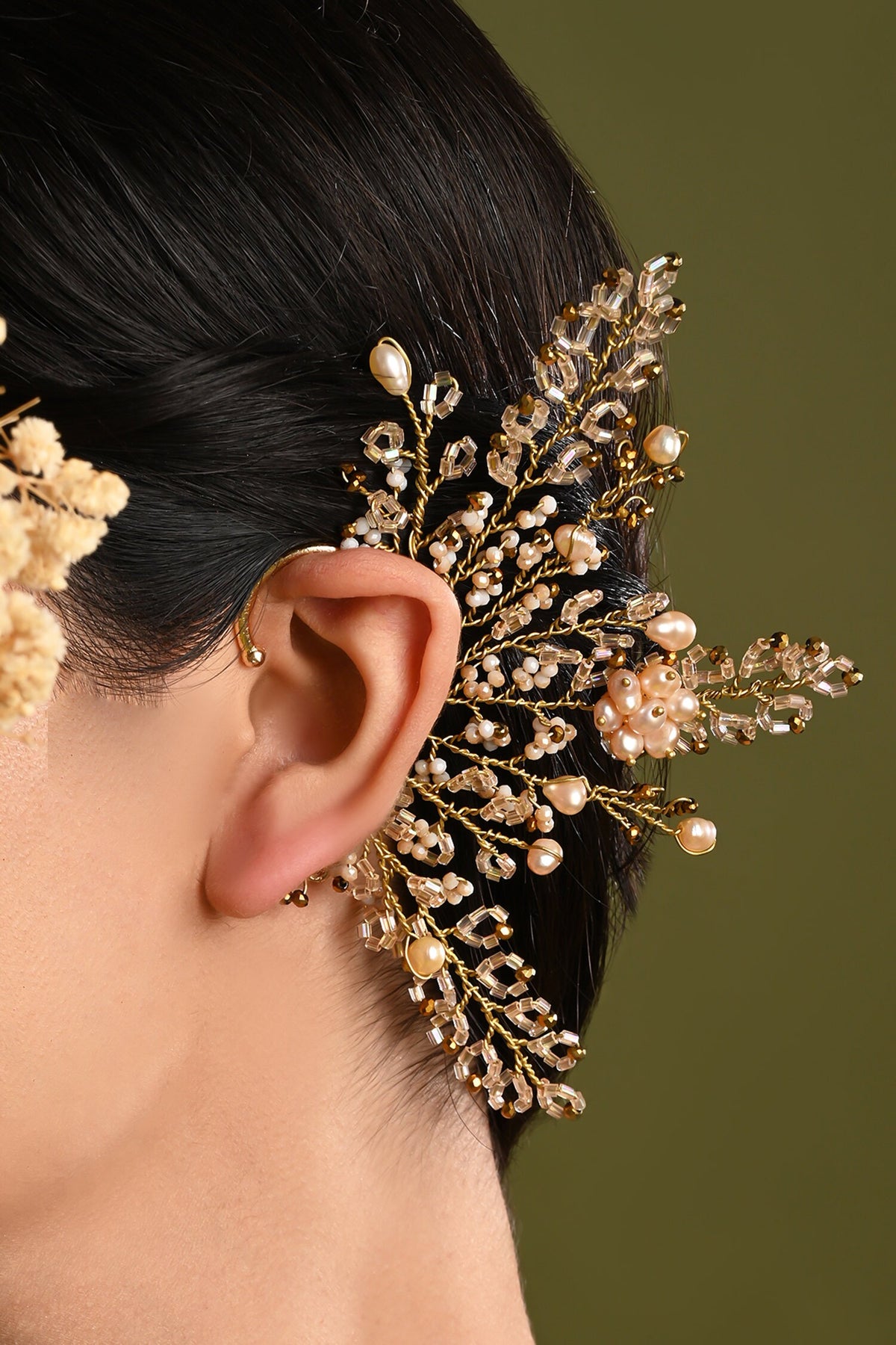 Florae Pearl & Crystal Embellished Earcuff