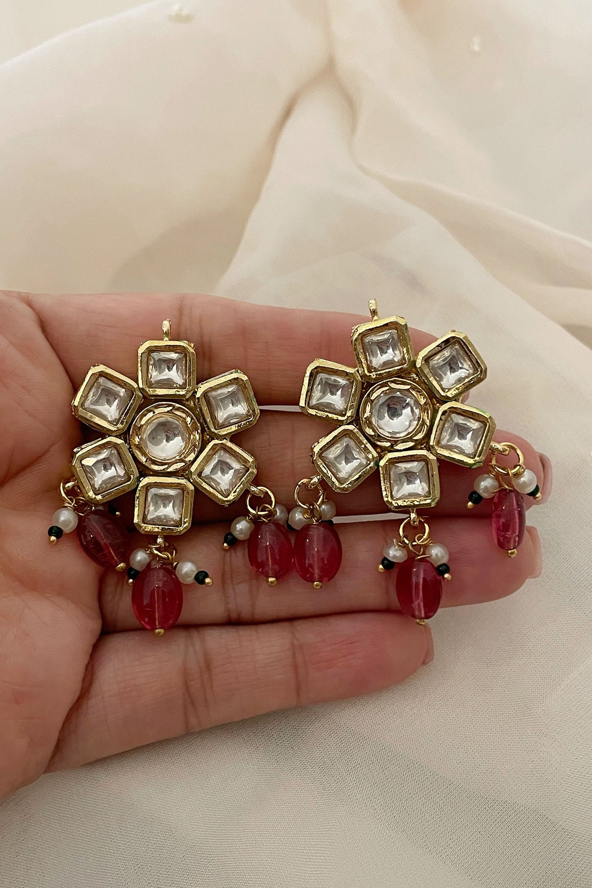 Geometric Kundan Studded Choker Set