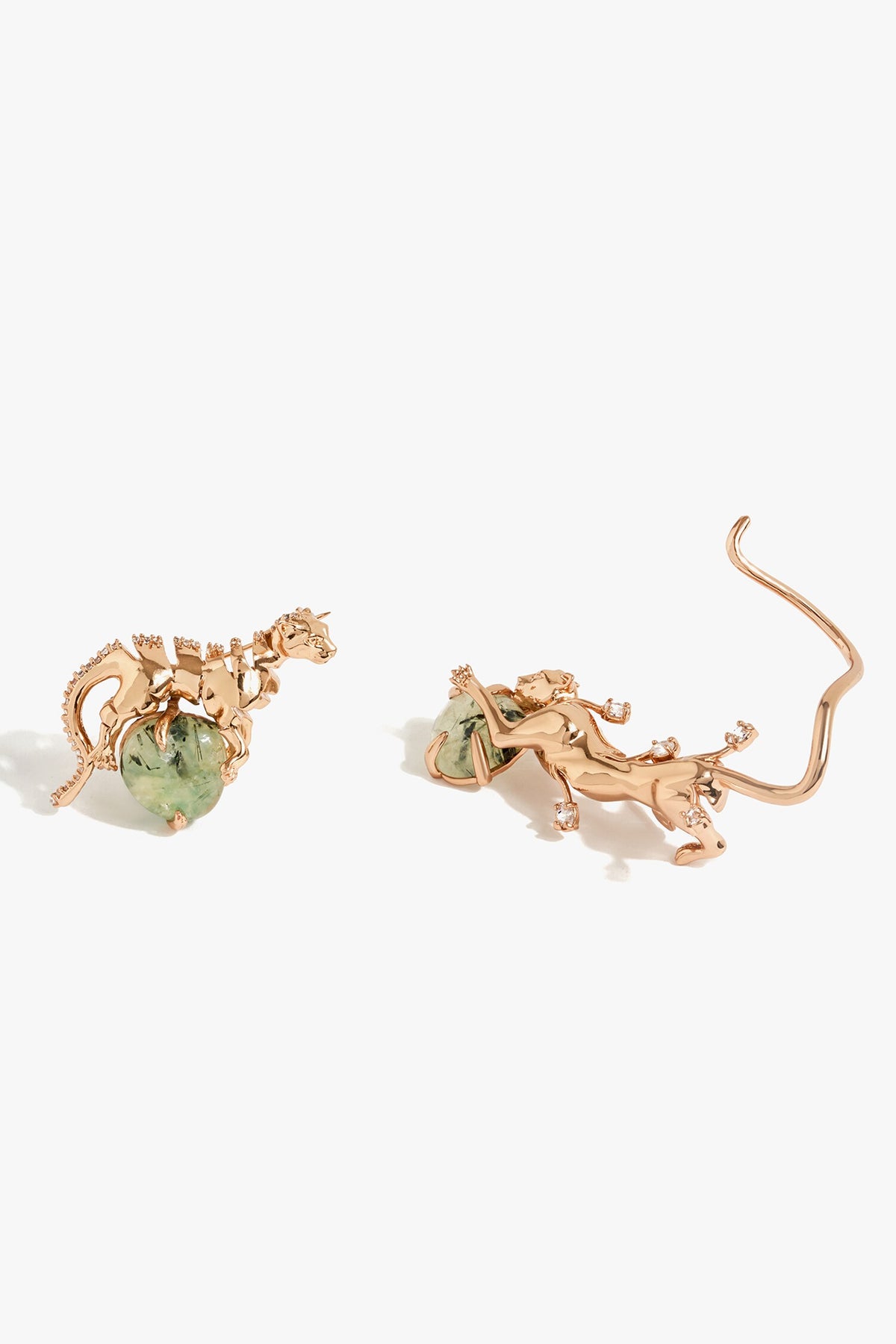 Majestic Leopard Collar Pin
