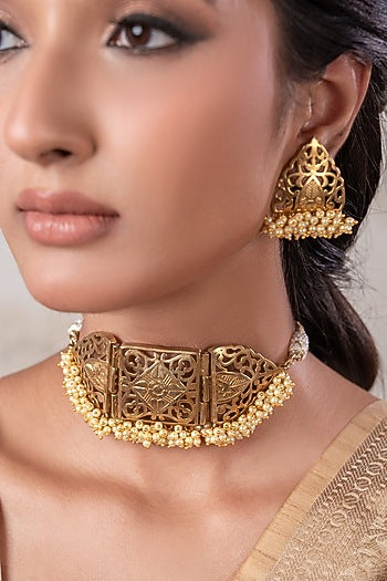 Gold Finish Pearl Choker Necklace Set