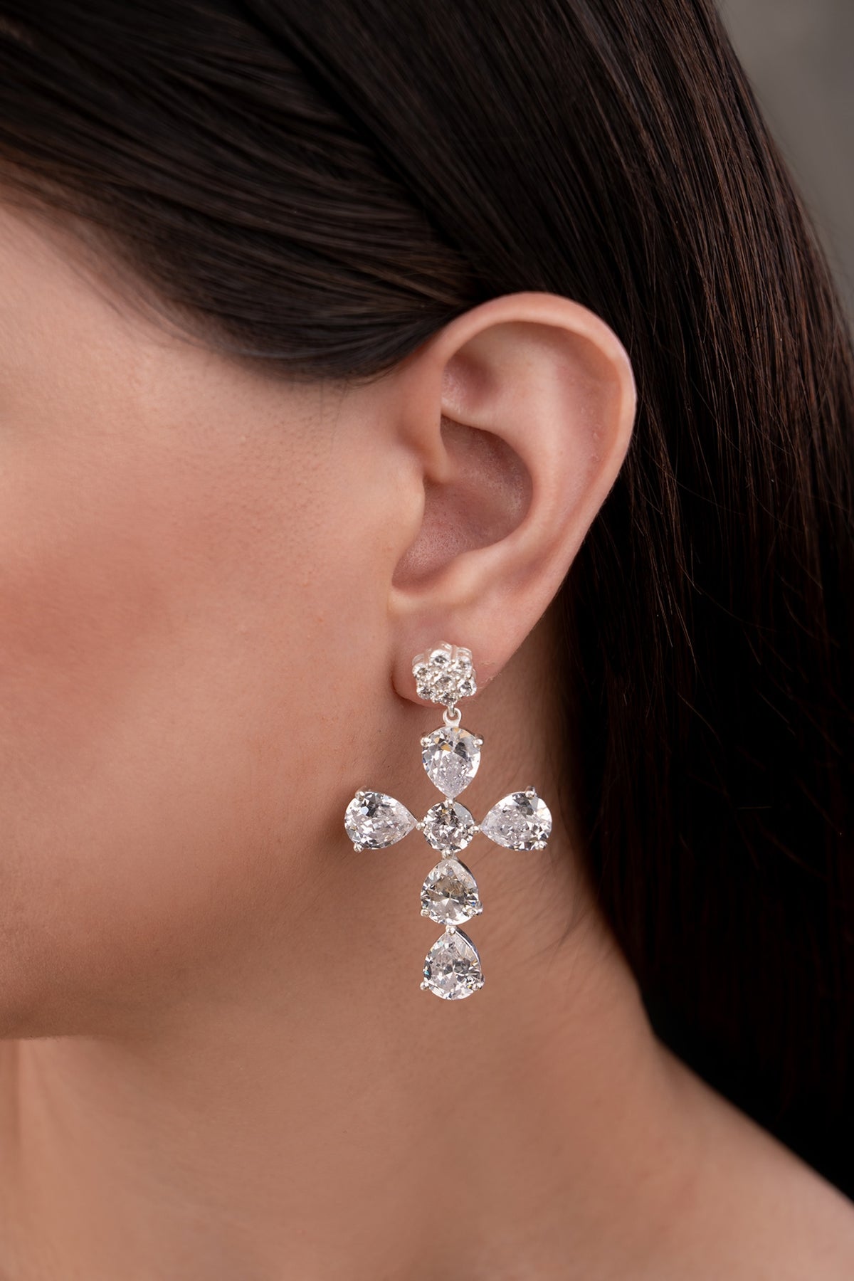 White Finish Zircon Necklace Set