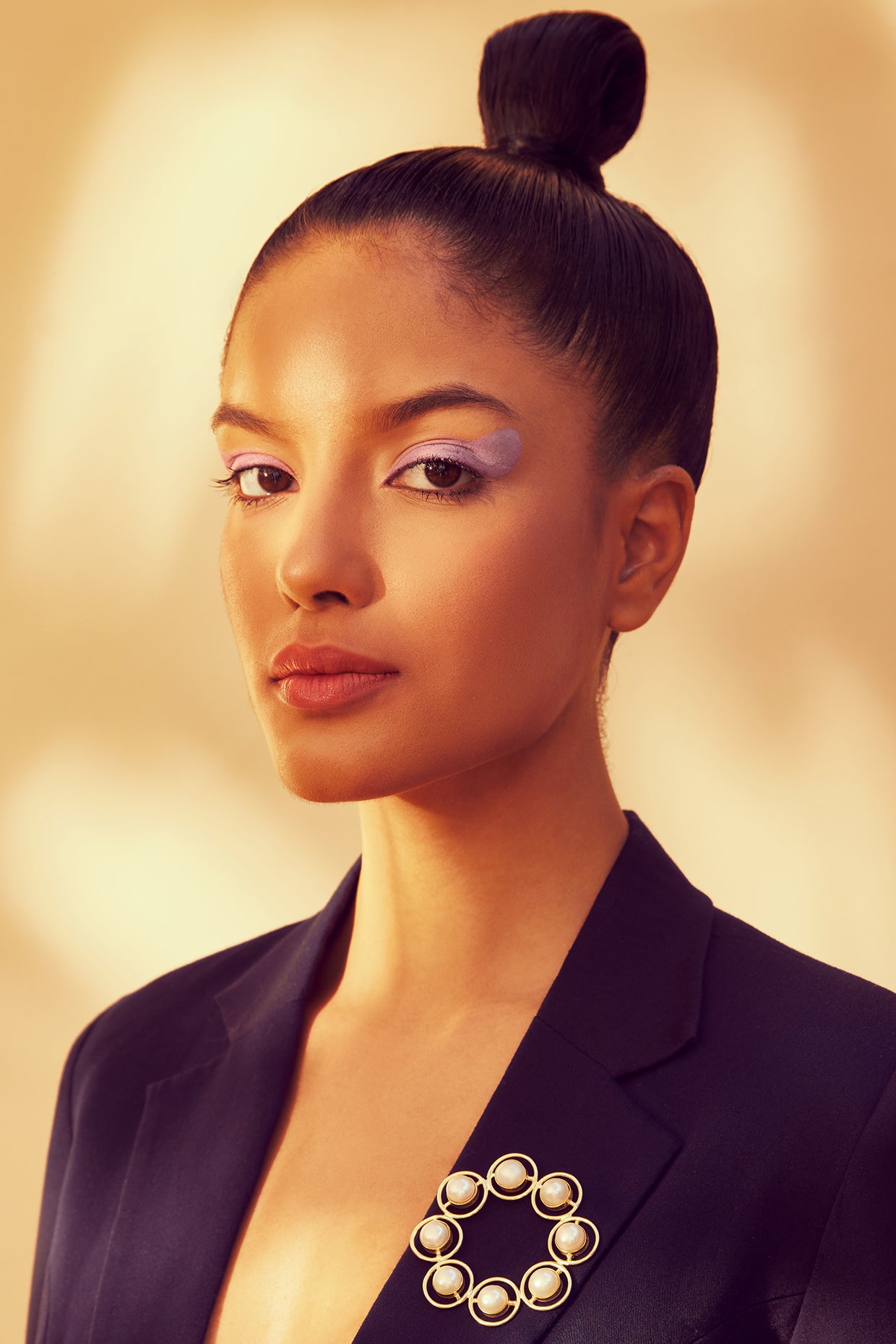 White Gold Plated Natural Pearls Brooch