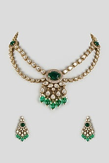 Gold Finish Synthetic Emerald Stone & Uncut Stone Necklace Set