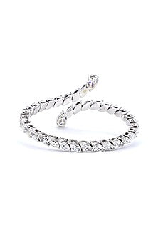 14kt White Gold Finish Lab-Grown Spring Bracelet