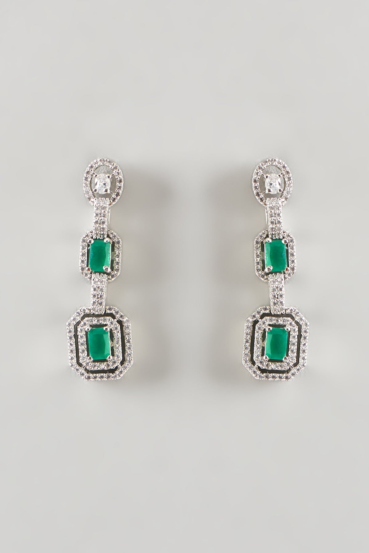 White Finish Emerald & Zircon Necklace Set