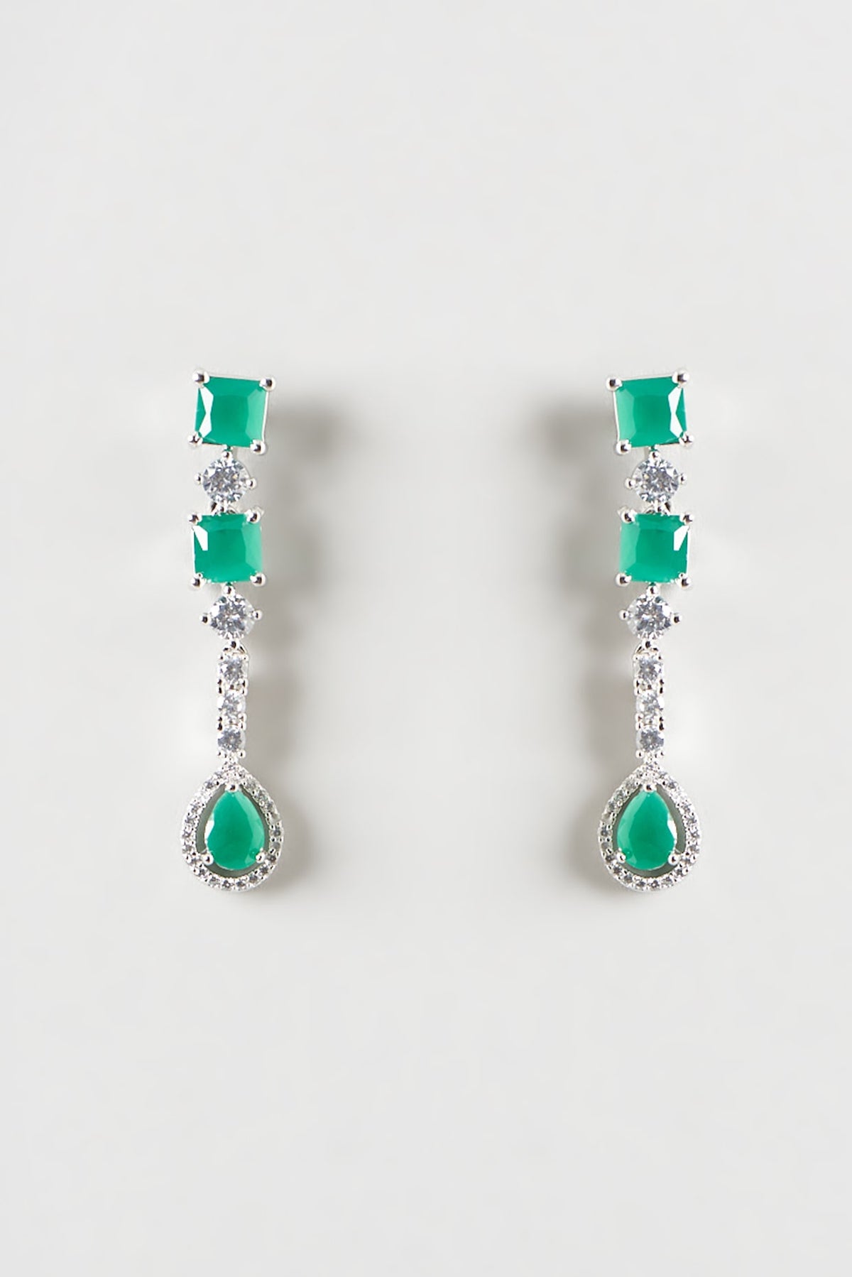 White Finish Zircon & Emerald Choker Necklace Set
