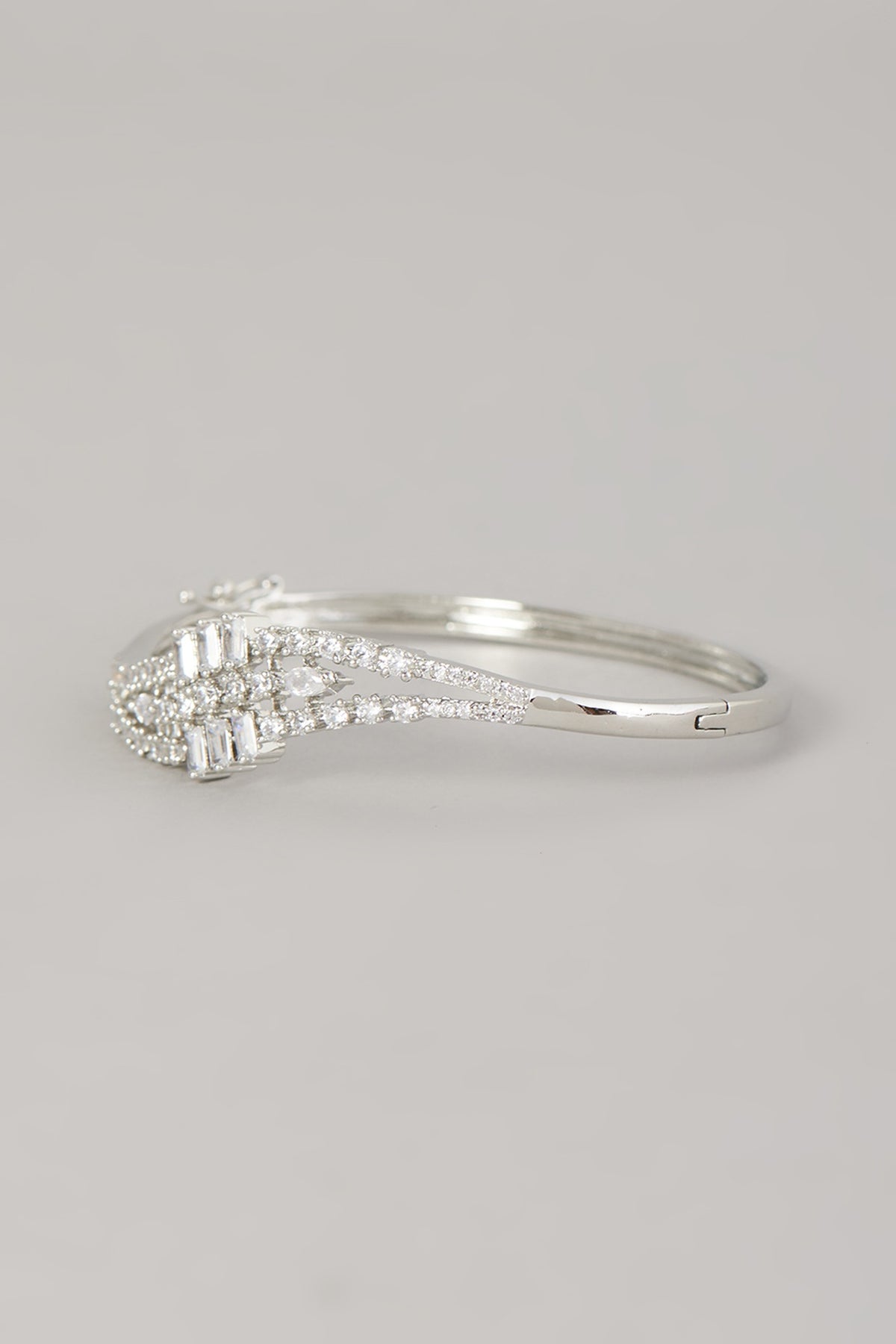 White Finish Zircon Bracelet