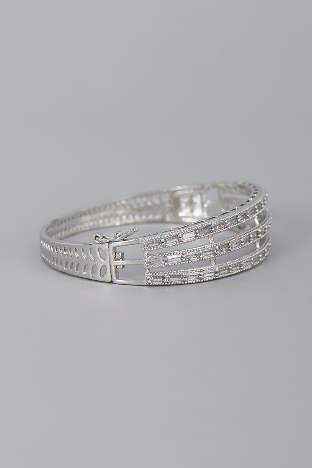 White Finish Zircon Bracelet