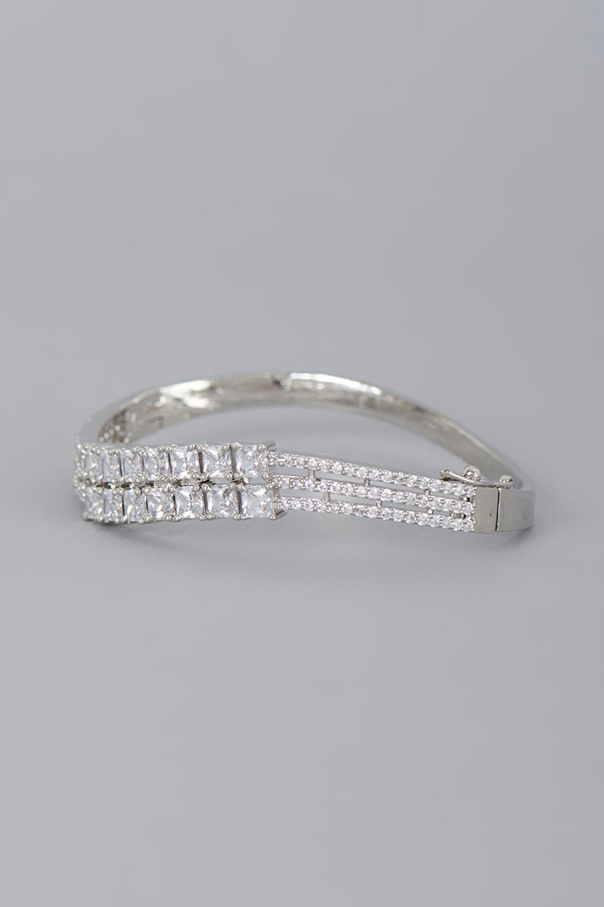 White Finish Zircon Bracelet