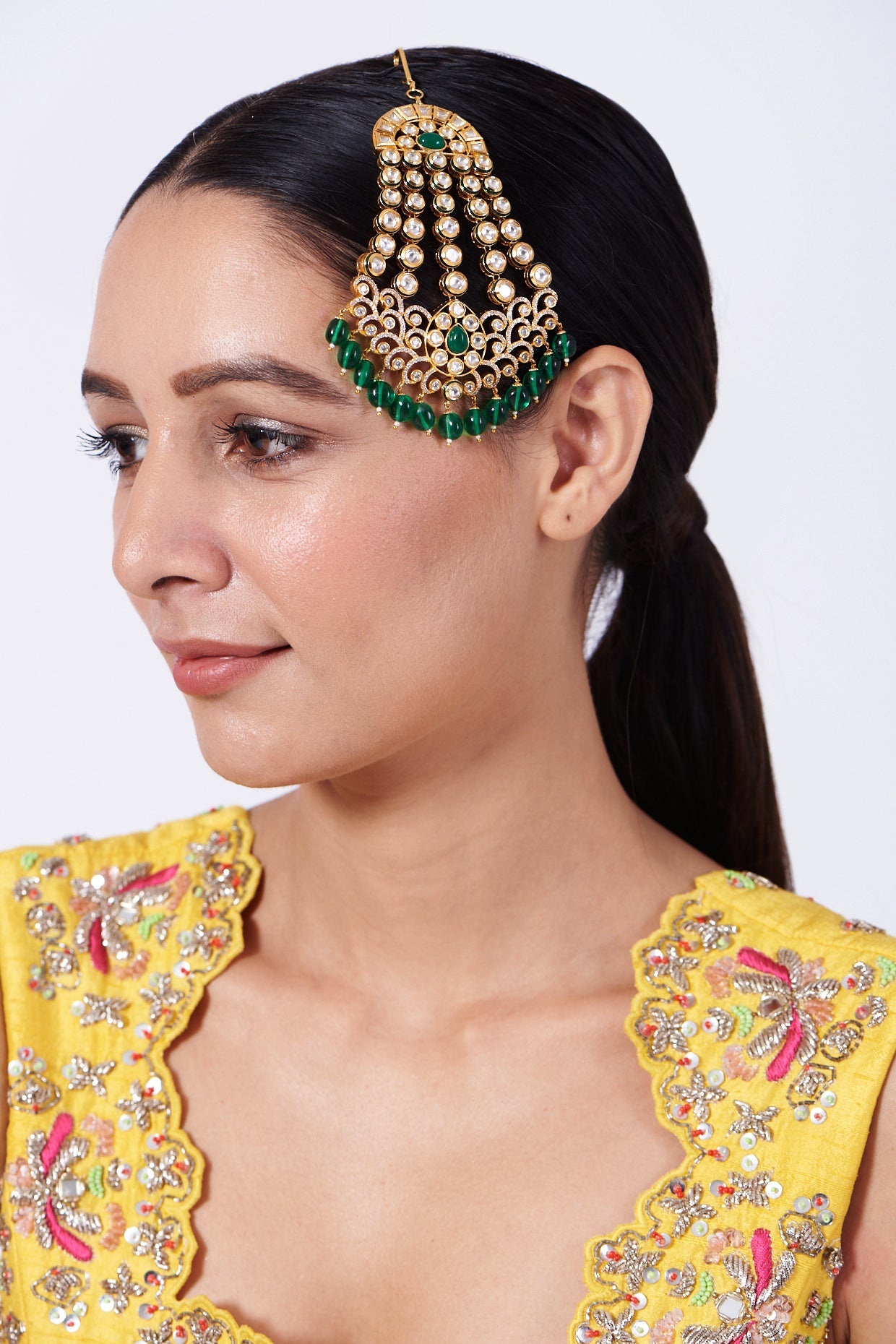 Gold Finish Kundan Polki Pasa