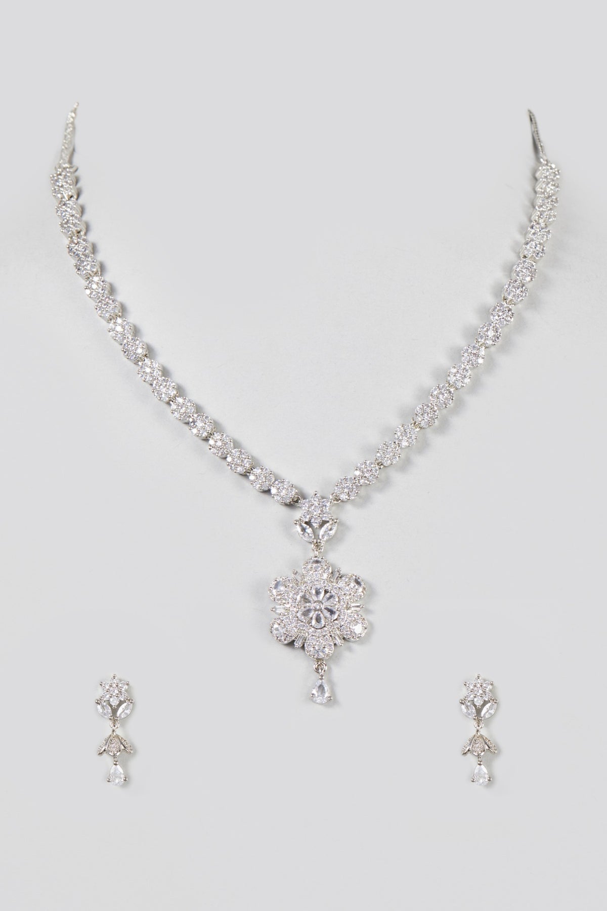 White Finish Zircon Necklace Set