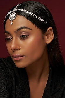 White Finish Zircon Mathapatti